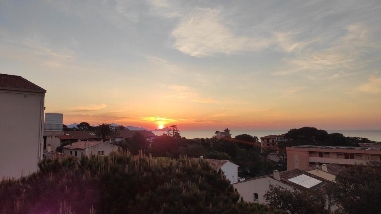 Appartement Lumineux Vue Mer Fréjus Eksteriør bilde